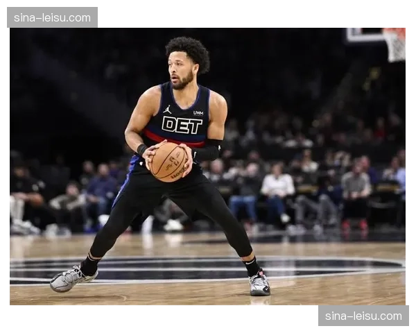 坎宁安下半场独得19分率队逆转 活塞外线手感回暖完成反超